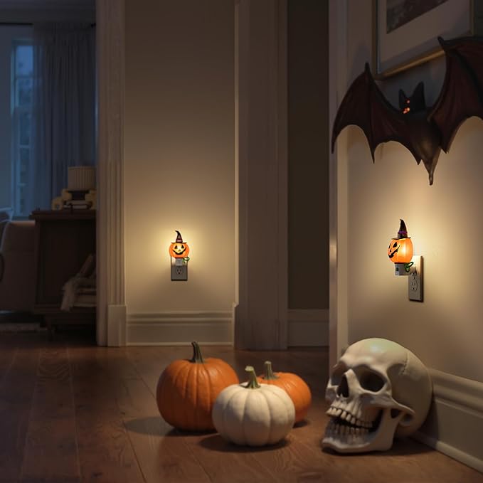 DORESshop Pumpkin Halloween Night Light, 3000K Night Lights Plug into Wall, Plug in Nightlight with 360° Rotatable, Cute & Funny Halloween Decor Night Light for Kids,Party,Pumpkin Decor,1 Pack