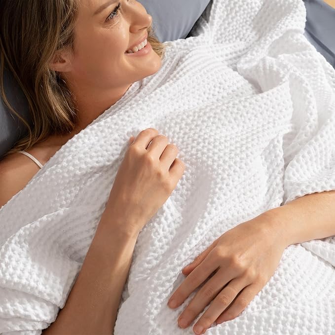 PHF 100% Cotton Waffle Weave Blanket Queen Size for Bed,Snag Proof Lightweight Breathable Moisture-Wicking Throw for Couch, Great for Layering in Cold Weather, Machine Washable, Home Decor Gift-White