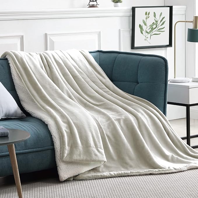 Walensee Sherpa Fleece Blanket (Throw Size 50”x60” Silver Grey) Plush Throw Fuzzy Super Soft Reversible Microfiber Flannel Blankets for Couch, Bed, Sofa Ultra Luxurious Warm and Cozy for All Seasons