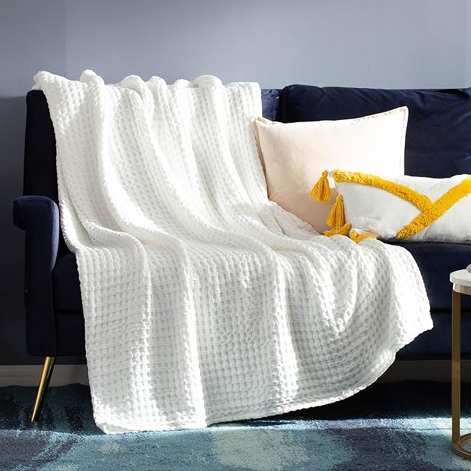 Bedsure Cooling Cotton Waffle King Size Blanket - Lightweight Breathable Blanket of Rayon Derived from Bamboo for Hot Sleepers, Luxury Throws for Bed, Couch and Sofa, Dark Green, 104x90 Inches