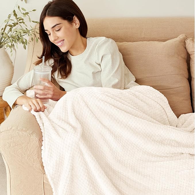 Exclusivo Mezcla Fleece Bed Blanket Queen Size, Super Soft and Warm Blankets for Couch, Sofa and Bed Waffle Textured, Cozy, Fuzzy and Lightweight (Ivory, 90x90 Inches)
