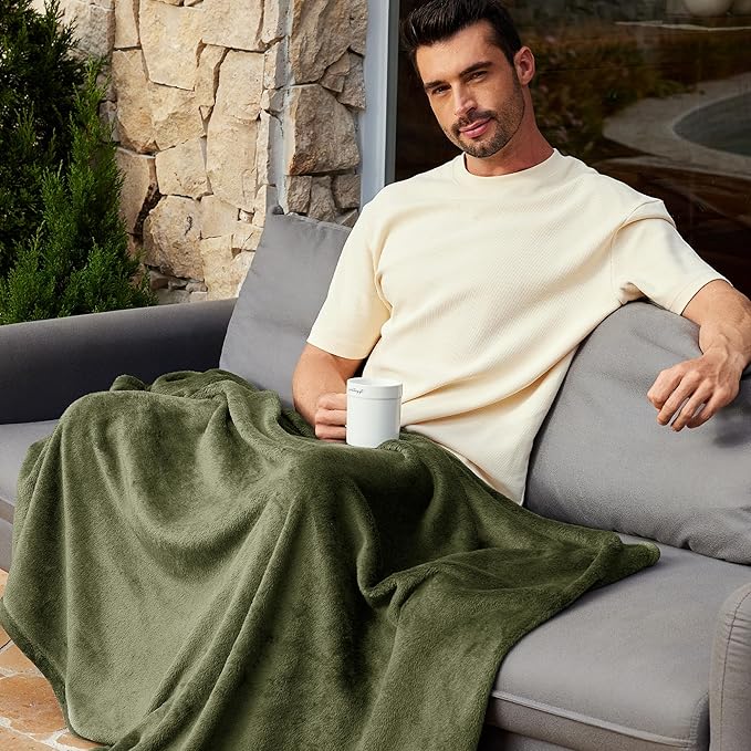 Exclusivo Mezcla Extra Large Fleece Throw Blanket for Couch, Sofa, 300GSM Super Soft and Warm Blankets, Olive Green Throw All Season Use, Cozy, Plush, Lightweight, 50x70 Inches