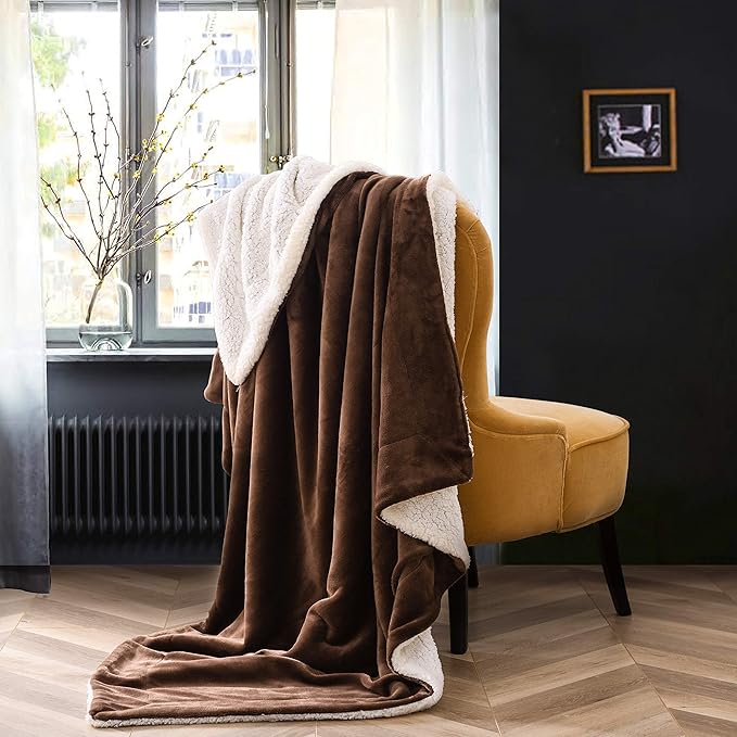 NANPIPER Sherpa Blanket Warm Blankets for Winter Super Soft Fuzzy Flannel Fleece/Wool Like Reversible Velvet Plush Couch Blanket Lightweight(Brown Throw Size 50"x60")