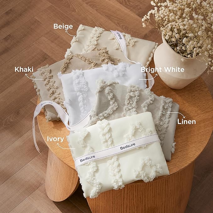 Bedsure Tufted Boho Comforter Set Oversized Queen - Beige Boho Bed Set, GentleSoft™ 3 Pieces Farmhouse Shabby Chic Embroidery Bedding, Gifts for Woman, Soft Jacquard Comforter for All Seasons